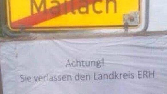 Auf der Straße Richtung Uehlfeld gab es diesen Warnhinweis.