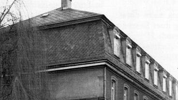 Das 1973 abgebrochene Lichtenfelser Stadtkrankenhaus stand in der Bamberger Straße neben der Spitalkirche. Die Aufnahme stammt aus der den 1930er Jahren. Foto: Stadtarchiv Lichtenfels