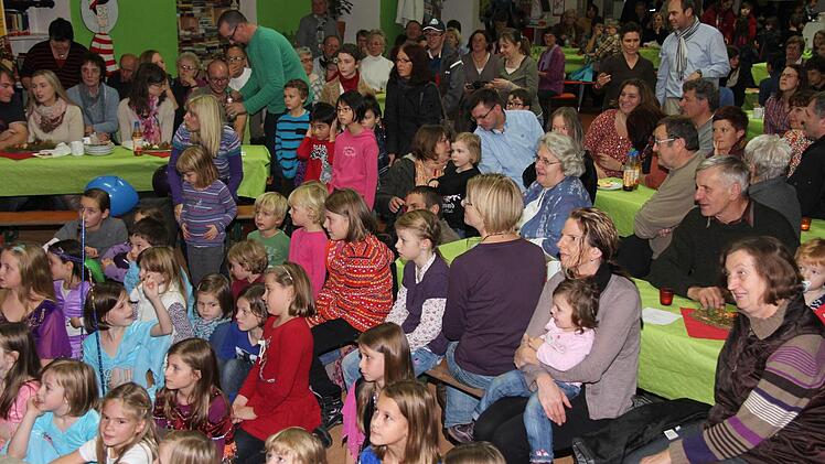 Die Bibliothek feierte - und viele feierten mit.  Foto: Gerd Schaar