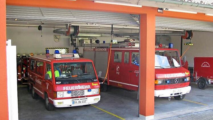 Der "Fuhrpark" der Burgwindheimer Feuerwehr Foto: Konrad Götz