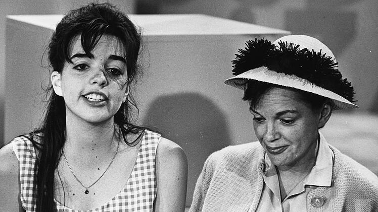 Der Erfolg liegt bei Liza Minnelli (Bild, links) in der Familie: Sie ist die einzige Oscar-Gewinnerin, deren Eltern (Judy Garland, Bild, und Vincente Minnelli) ebenfalls mit dem Academy Award ausgezeichnet wurden.