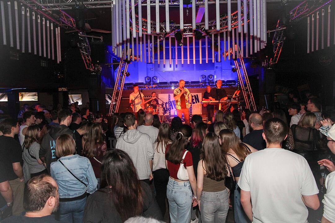 RADSPITZ live im Schwingen Nightlife