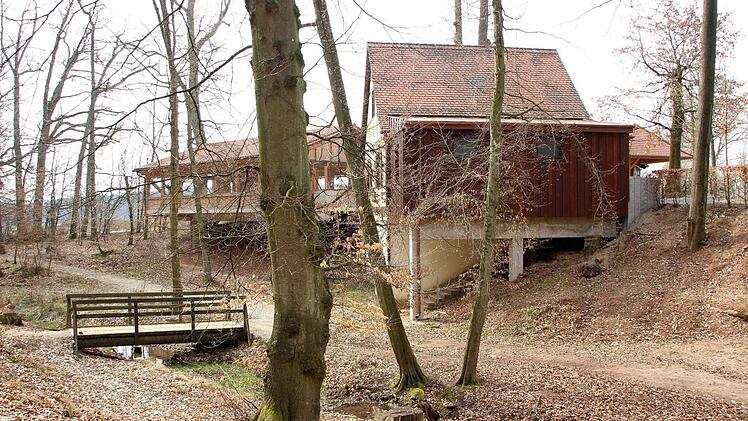 Idyllisch: der Bierkeller der Familie Roppelt in Stiebarlimbach.