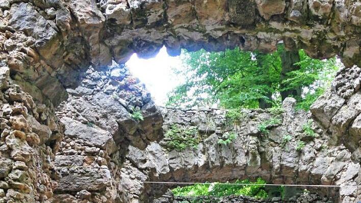 Eine beeindruckende Kulisse bietet sich im Felsengarten Sanspareil. Foto: Archiv