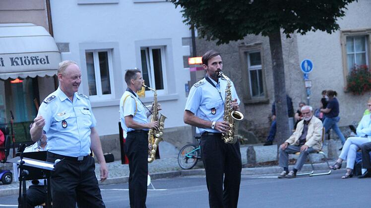 Alles mit Abstand, auch beim Musizieren. Foto: Heike Beudert