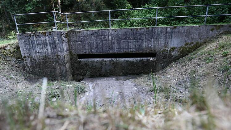 Der Markt Nordhalben muss sein bestehendes Regenüberlaufbecken erweitern. Foto: Archiv/Hendrik Steffens
