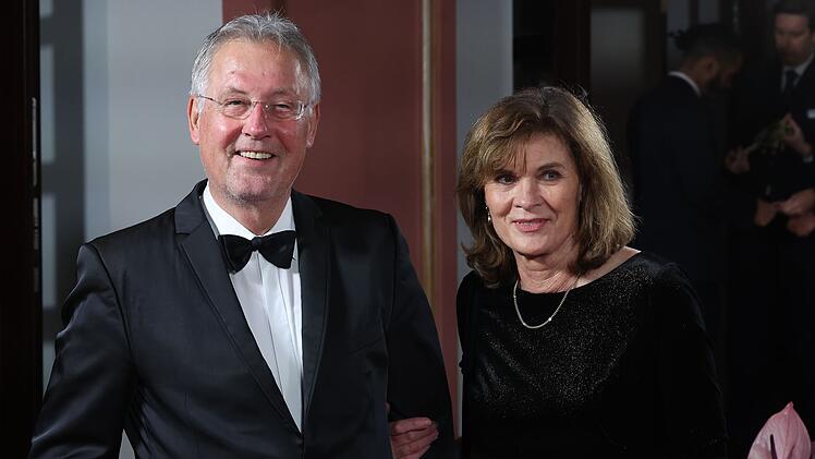 Ulrike Nasse-Meyfarth und ihr Ehemann Roland Nasse sind seit 1987 verheiratet und haben zwei gemeinsame T&ouml;chter.