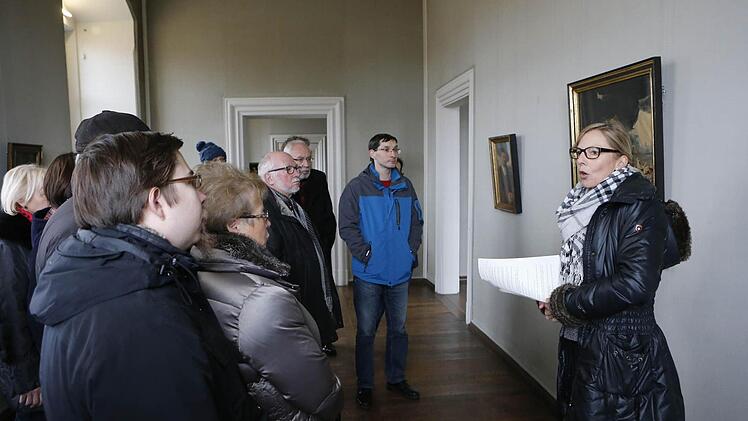 Das Bild vom "Kunstsnack" lässt erkennen, wie konzentriert alle Zuhörer dem Vortrag von Birgit Kastner folgen. Foto: Matthias Hoch