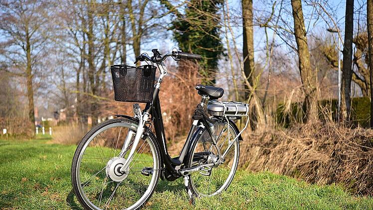 Nur zwei von zehn Pedelecs unter 2.000 Euro sind gut.