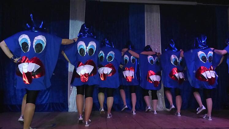 Auch Astronauten tummelten sich im Saal.