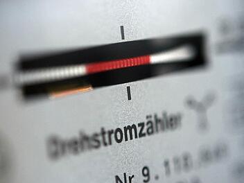 Die Position "Geräte und Ausstattung" in Nüdlingens Haushalt  stieg von 40 000 auf 150 000 Euro, da der Austausch aller Wasser- und Stromzähler in den Haushalten geplant ist. Symbolfoto: Bernd Thissen, dpa