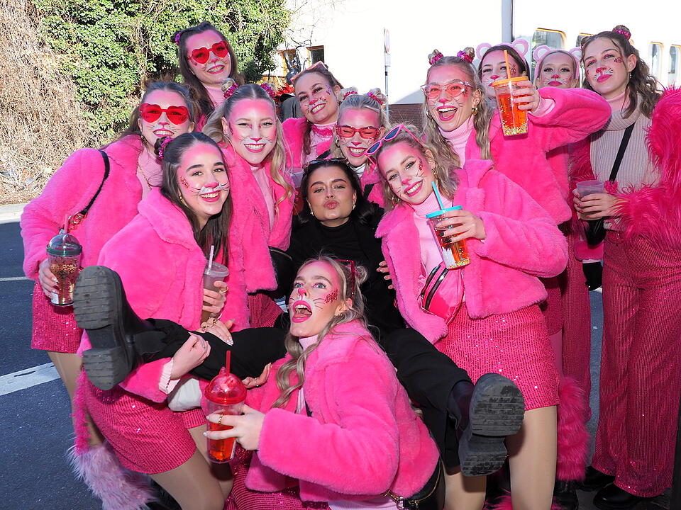 Wildes Faschingstreiben in Steinach an der Saale.