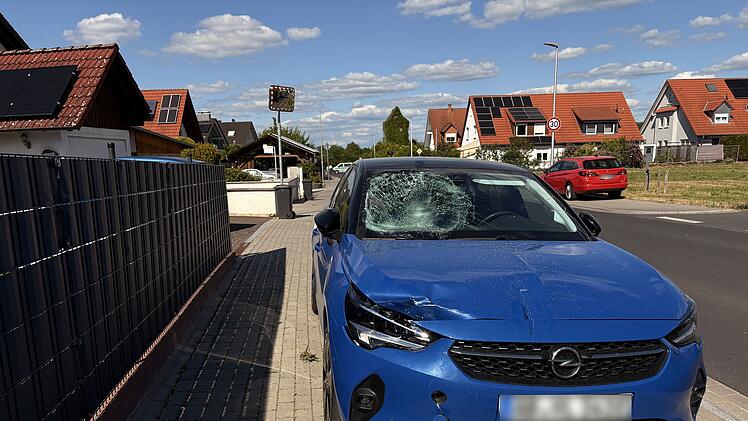 Radfahrerin bei frontalem Zusammenstoß im Kreis Aschaffenburg schwer verletzt