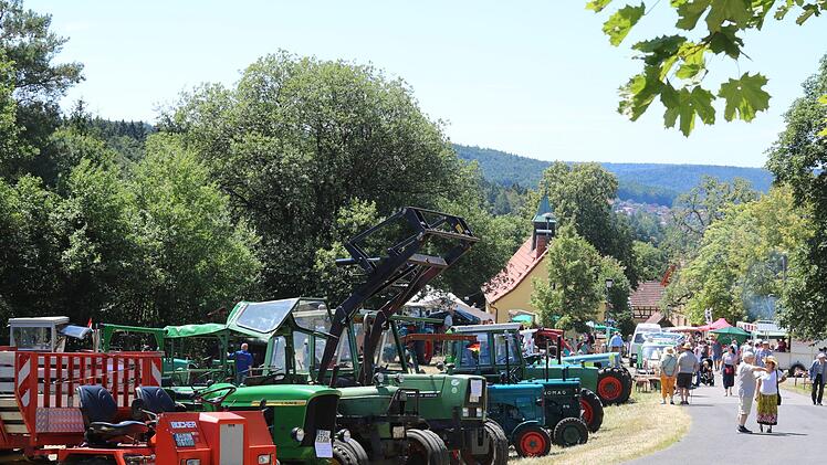 Das gesamte Dorf hat sich am Wochenende in einem riesigen Festplatz verwandelt. Janina Reuter