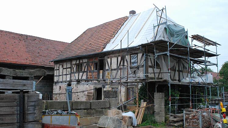 Lange vernachlässigt: Hier sind die Handwerker schwer am Hantieren.