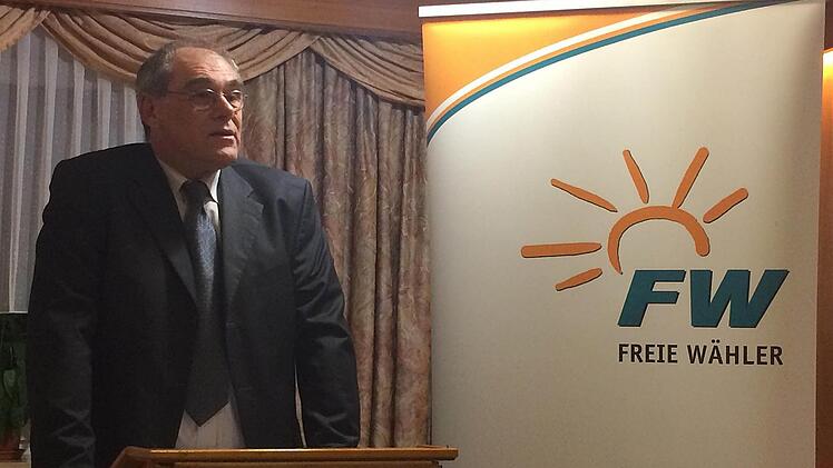 Thomas Mainusch während seiner Rede bei der Nominierungsversammlung  Foto: Thomas Weichert