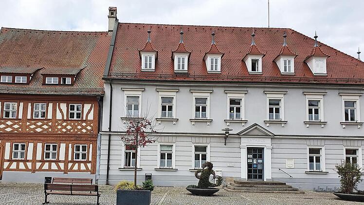 Im Höchstadter Rathaus herrscht Bürgermeister Gerald Brehm. Im Stadtrat gibt es inzwischen eine große Vielfalt. Foto: Johanna Blum