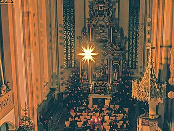 Stimmungsvolle Konzerte sind garantiert, wenn die Musiker des Markgraf-Georg-Friedrich-Gymnasiums auftreten. Das Foto entstand beim Adventskonzert 2023.