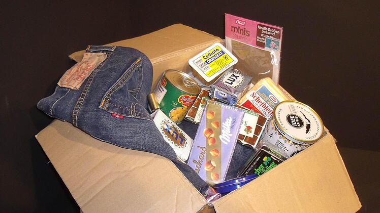 In der Ausstellung findet sich natürlich auch ein "nachgebautes" Westpaket. Fotos: Anette Schreiber