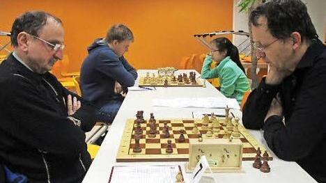 Helmut Kropp und Stefan Eismann (v.li.) holten mit dem SC Eggerbachtal einen Heimsieg gegen den SC Erlangen IV.  Foto: SC Eggerbachtal