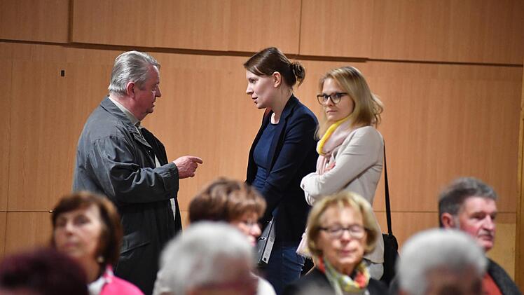Impressionen vom Diskussionsabend in Stadtsteinach Foto: Ronald Rinklef