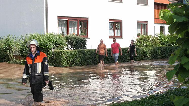 Hauptstraße in Creidlitz nach dem StarkregenFotos: Michael Stelzner
