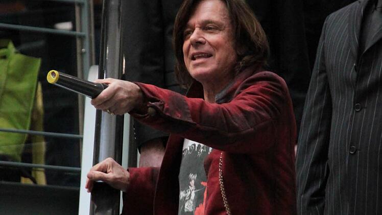 Über die Rolltreppe ging es zur Bühne. Foto: Jürgen Gärtner