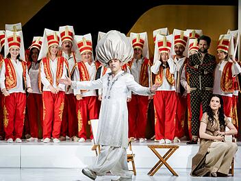 B&uuml;lent Ceylan ist an der Berliner Staatsoper als Bassa Selim in Mozarts "Die Entf&uuml;hrung aus dem Serail" zu sehen.