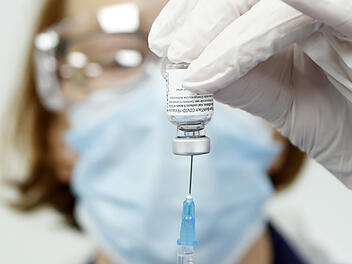 Nach einer Impf-Panne, werden die betroffenen Ampullen nicht verimpft