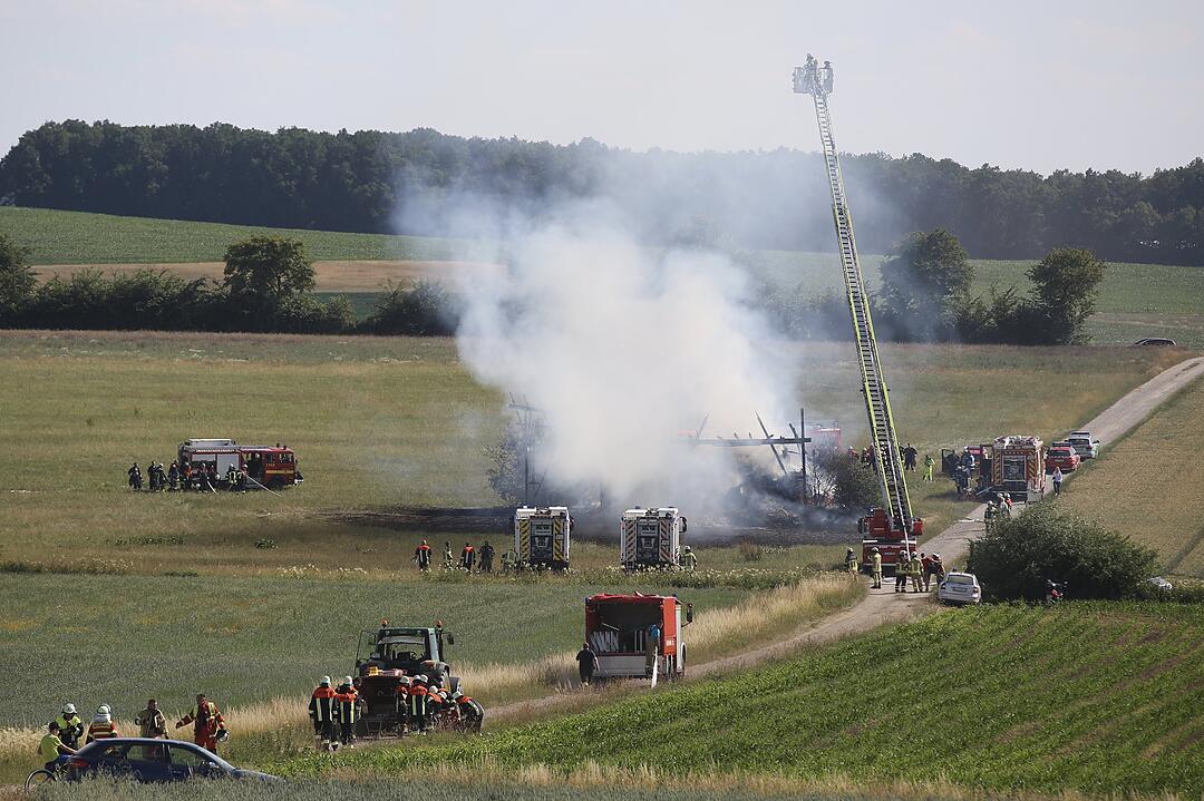 Scheune im Kreis Lichtenfels brennt komplett nieder