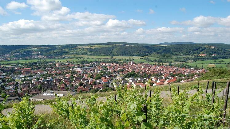 Diesen Blick über die Stadt Hammelburg  plant beispielsweise die nördlichste Weinanbaustadt Hammelburg als weiteren "Magischen Punkt" touristisch in den überregionalen Fokus zu rücken. Wolfgang Dünnebier
