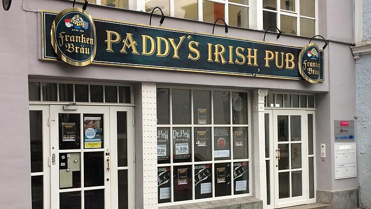 Seit Ende 2016 geschlossen: das Irish Pub auf der Mauer in Coburg. Foto: CT-Archiv/Oliver Schmidt