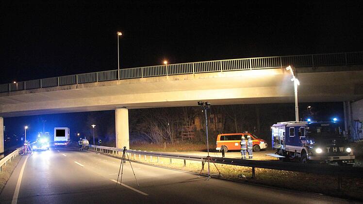 Ein Fußgänger wurde am Freitagmorgen auf der B 289 von einem Lkw erfasst.  Foto: Jürgen Gärtner