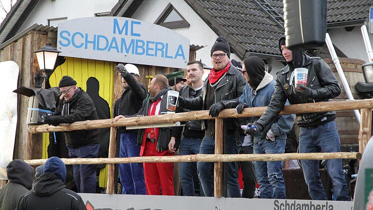 Auf dem Faschingszug in Neuses Foto: Mathias Erlwein