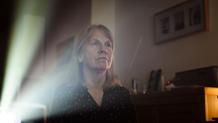 Claudia war Teil einer verschw&ouml;rungsideologischen Sekte. Wie ihr der Ausstieg gelang, erz&auml;hlt sie in der Reportage.