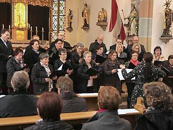 Der Jubiläumschor aus Leutenbach. Foto: Franz Galster
