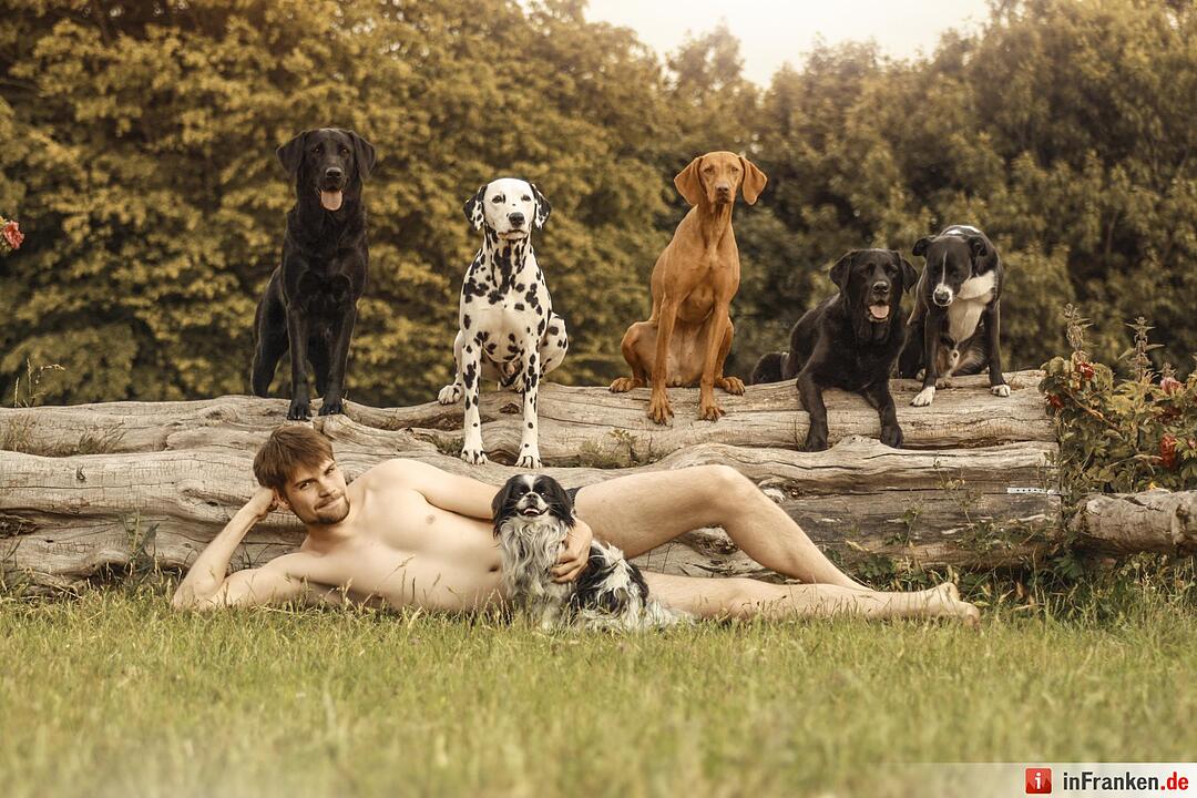 Vet Men-Kalender 2016: Studenten posieren mit Tieren