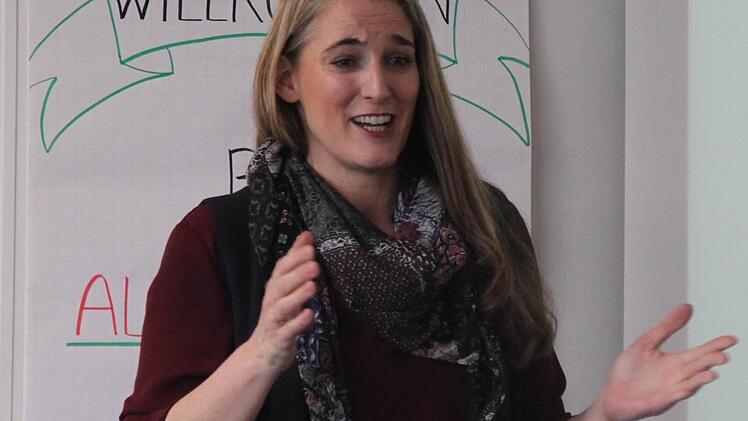 Anja Menapace (Eisert) erzählt von den Erfahrungen aus der Sicht der Unternehmer. Foto: Johanna Blum