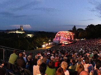 "Lieder auf Banz": Neuer Titel, aber die gewohnte Begeisterung am Wochenende auf der Banzer Klosterwiese. Foto: Frank F&ouml;rtsch