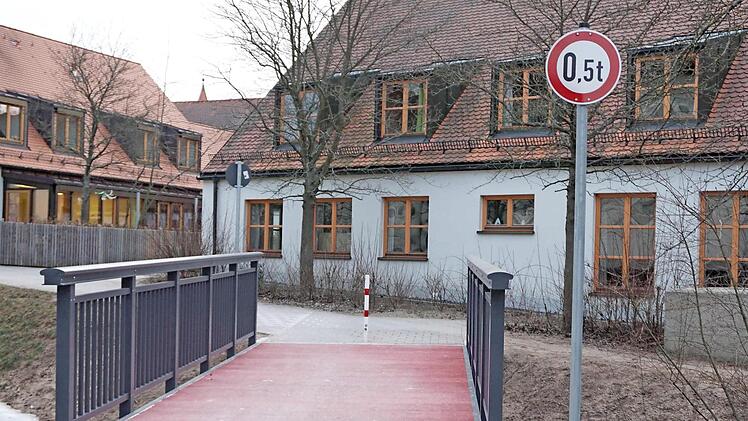 Die neuen Brücken sind weitaus tragfähiger als es die Beschilderung vermuten lässt. Foto: Richard Sänger