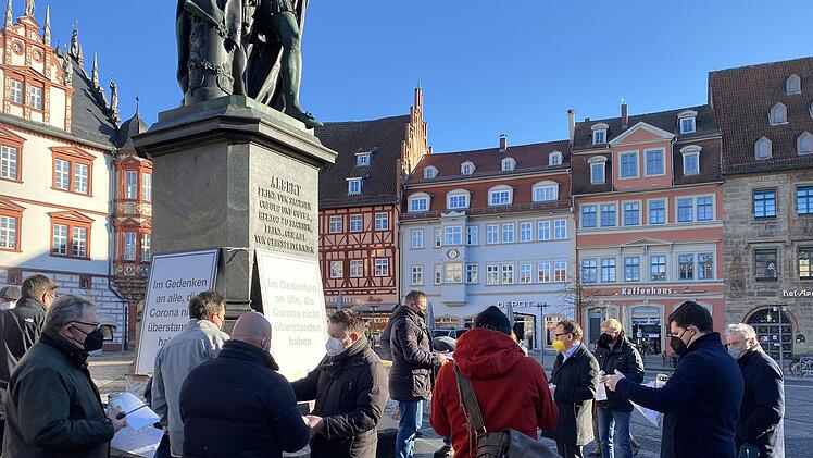 Coburger gedenken am Tag der Heiligen drei Könige den Corona-Toten.