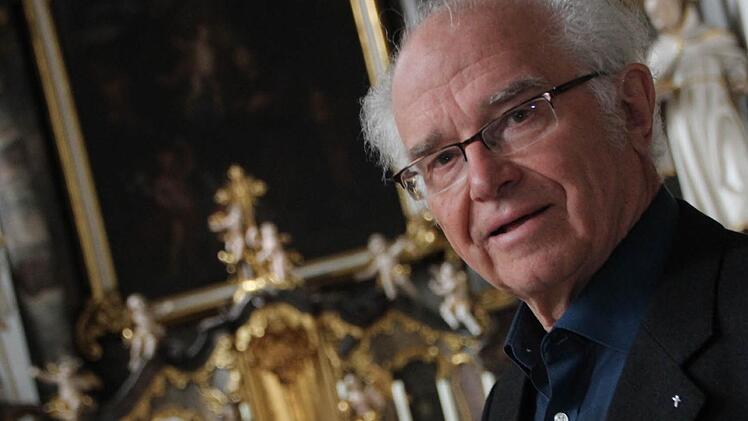 Pater Josef Stöckl in der Klosterkirche St. Anton. Foto: Andreas Oswald