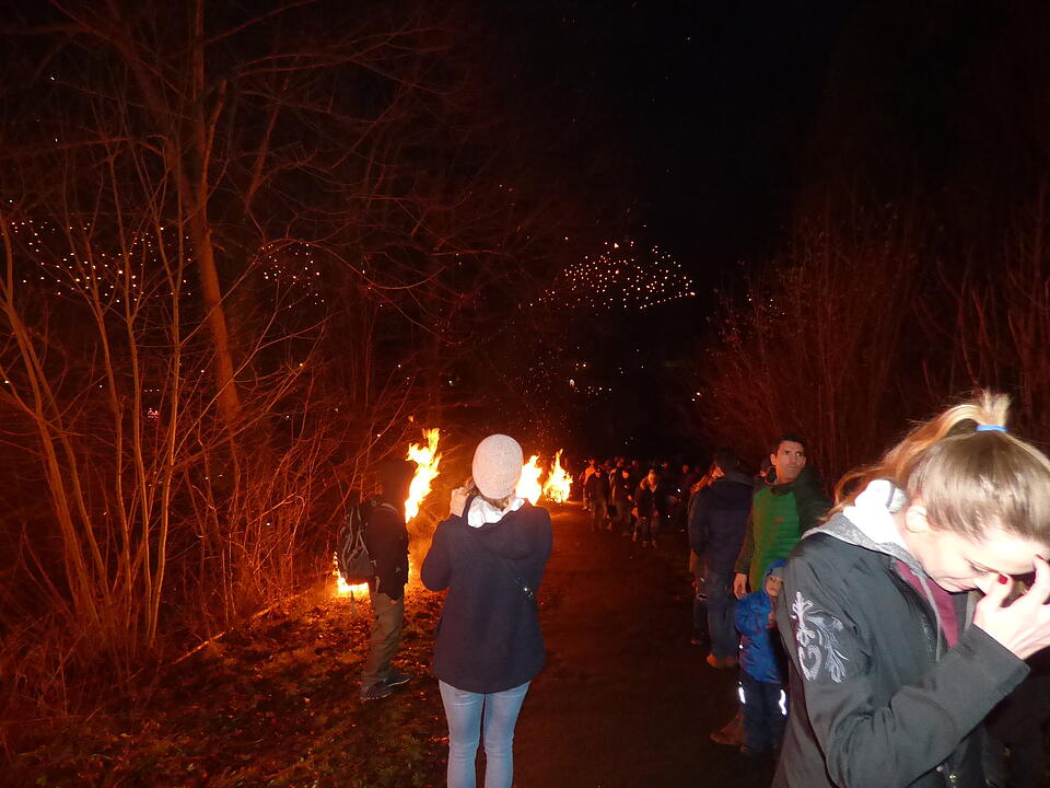 Besucherrekord bei Lichterprozession Pottenstein