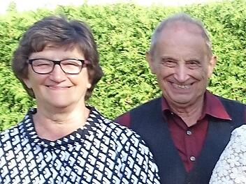 Immer noch gl&uuml;cklich: Luzia und Edgar Wolf  Foto: Dieter Ackerl