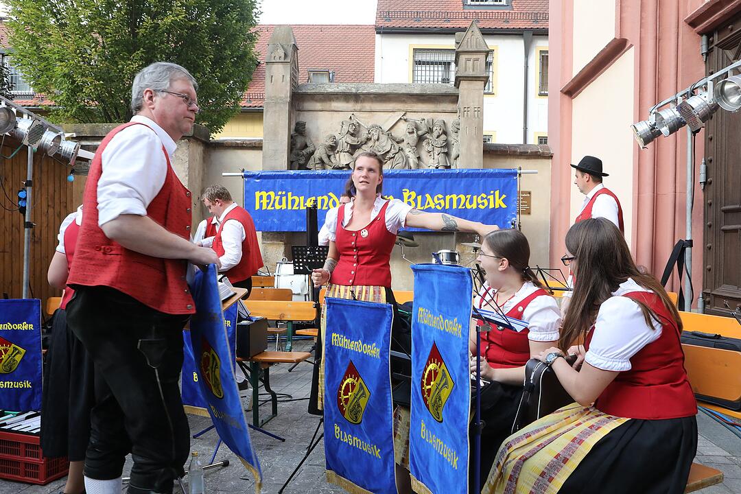 Bamberg; erster Tag mit Bieranstich der Sandkirchweih; Foto: Barbara Herbst