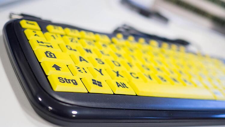 Tastatur mit extra großen Buchstaben. Foto: Marian Hamacher