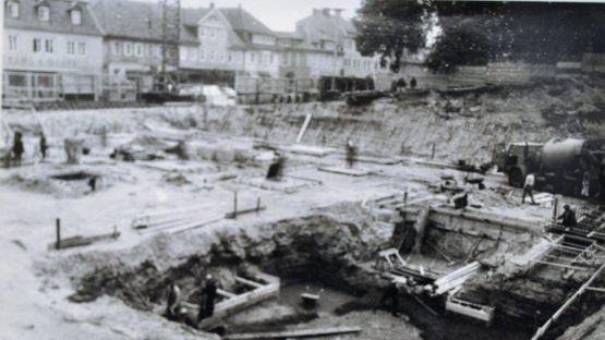 Ausschachtungsarbeiten für den Rathausneubau (17. März bis 21. Mai 1969)
