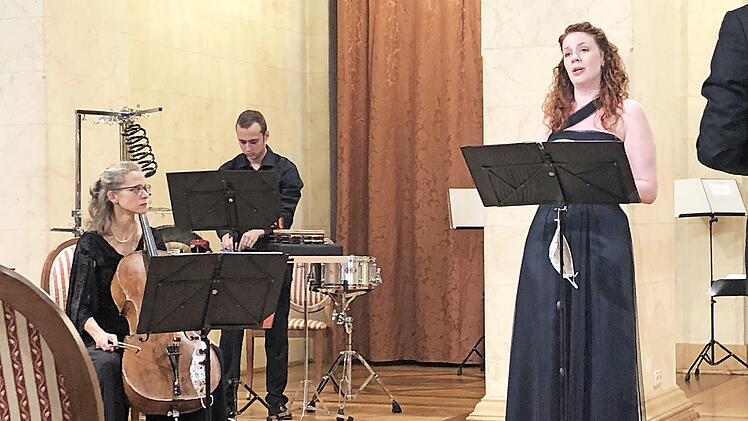 Statt Wiener Klassik in B gab es Viva Italia: das BKO mit Catriona Morison. Foto: Gerhild Ahnert