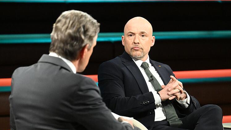 Markus Lanz (links) konnte CSU-Mann Alexander Hoffmann nicht aus der Reserve locken.