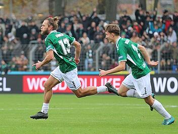 FC 05 Schweinfurt: Zwei Idole bleiben, viele Aue-Fans kommen